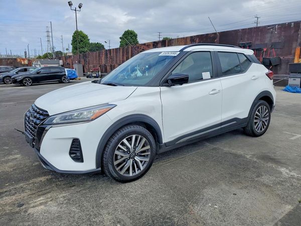 2024 NISSAN KICKS
