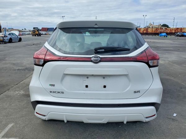 2024 NISSAN KICKS