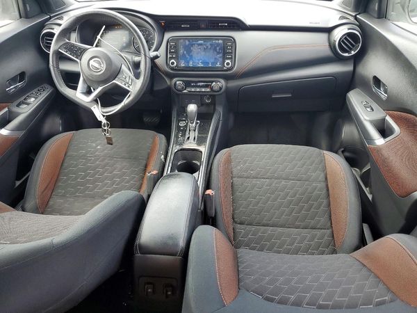 2024 NISSAN KICKS