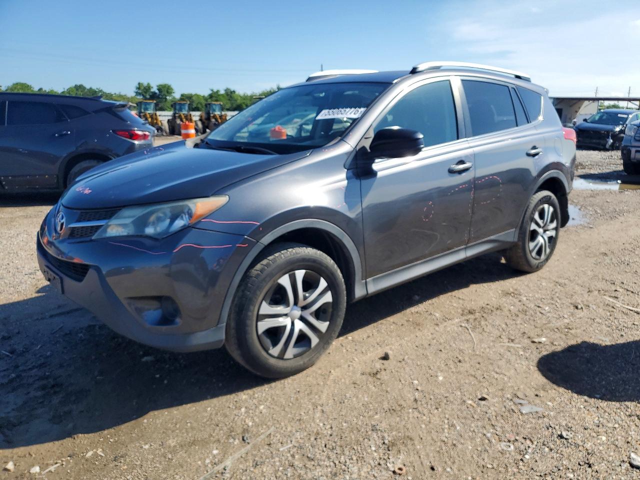2014 TOYOTA RAV4 Standard — Front 3/4