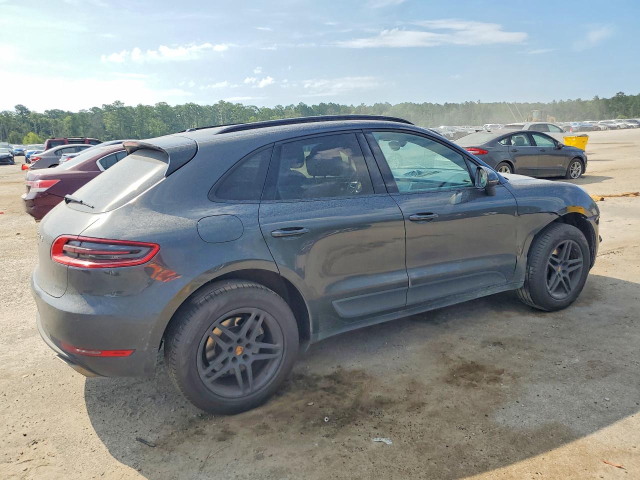 2017 PORSCHE MACAN