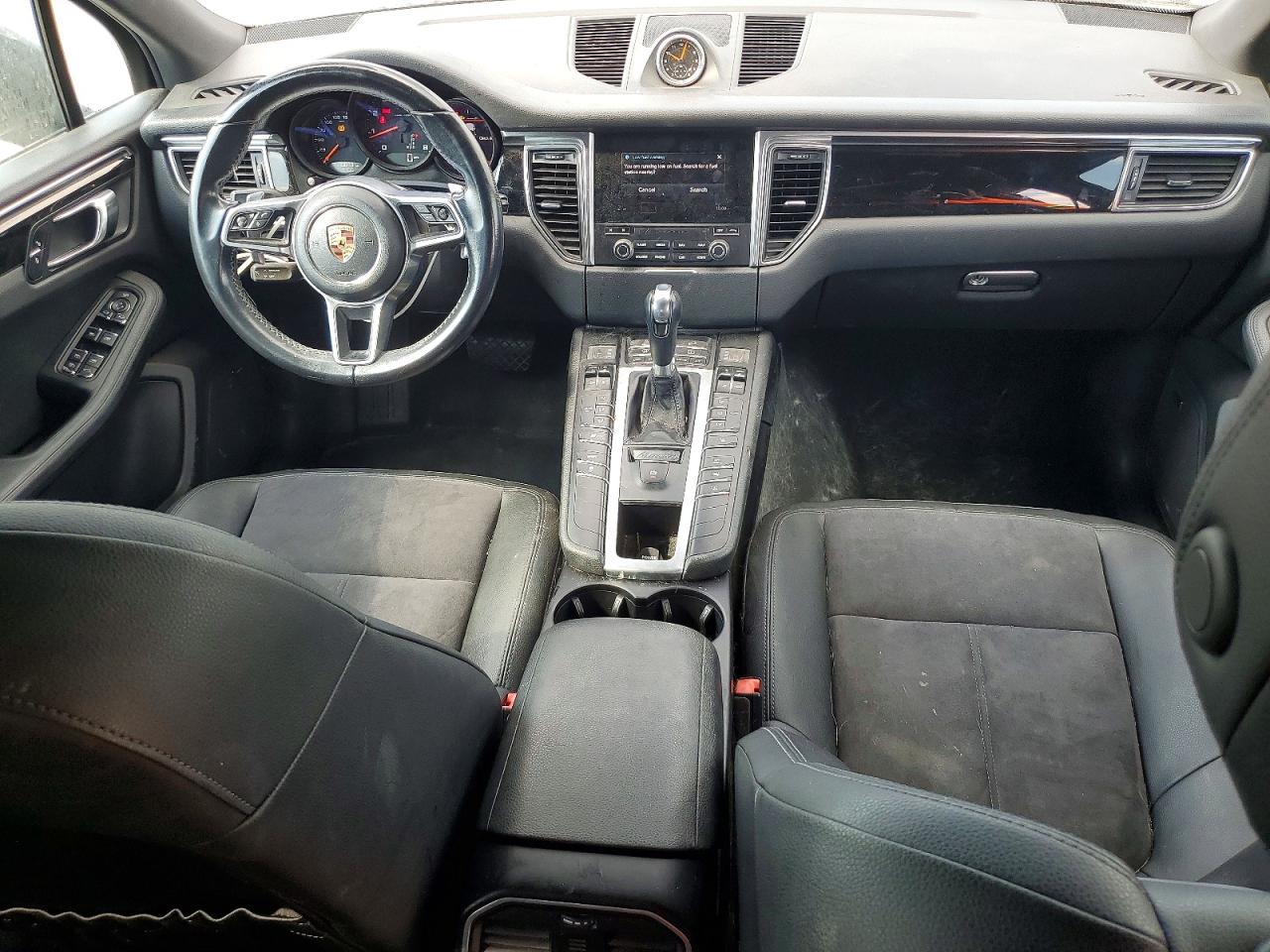 2017 PORSCHE MACAN