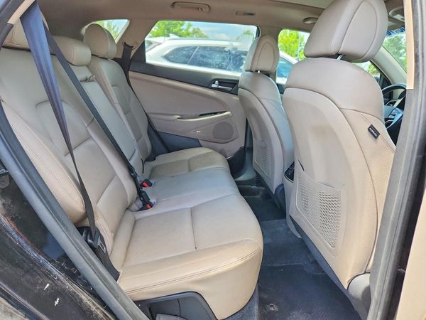 2017 HYUNDAI TUCSON