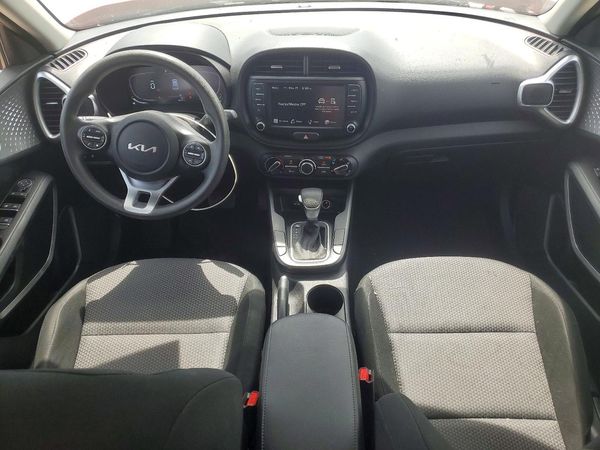 2023 KIA SOUL LX, S