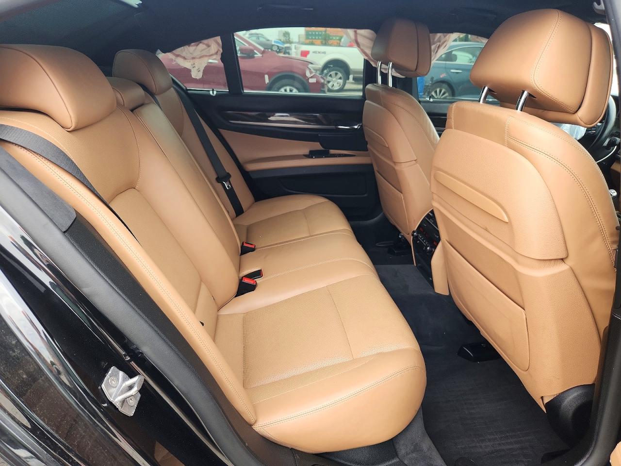 2015 BMW 750