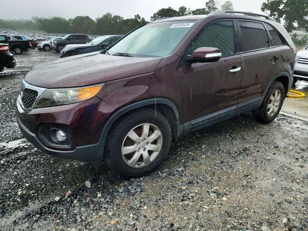 2013 KIA SORENTO Base / LX
