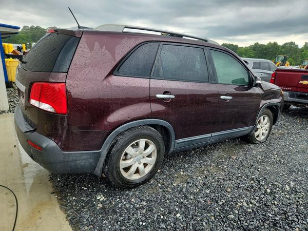 2013 KIA SORENTO Base / LX