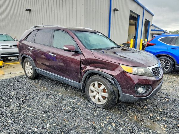 2013 KIA SORENTO Base / LX