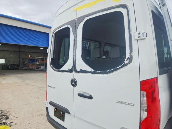 2025 MERCEDES-BENZ SPRINTER