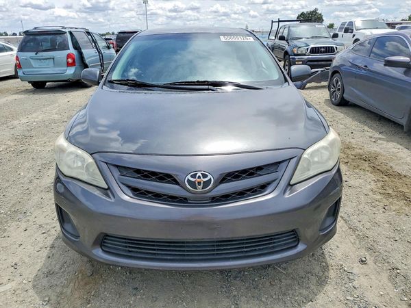 2012 TOYOTA COROLLA