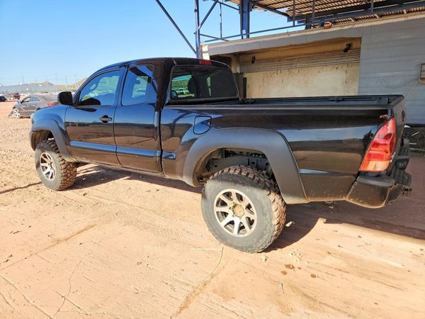 2015 TOYOTA TACOMA Delux Grade