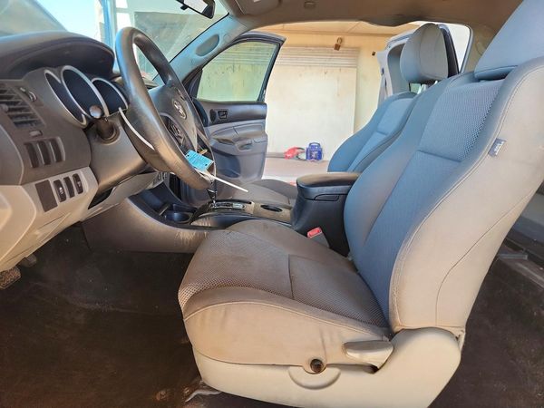 2015 TOYOTA TACOMA Delux Grade