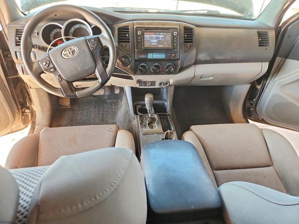 2015 TOYOTA TACOMA Delux Grade