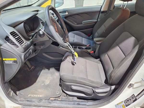 2018 KIA FORTE LX Base