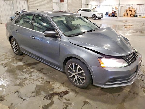 2017 VOLKSWAGEN JETTA SE