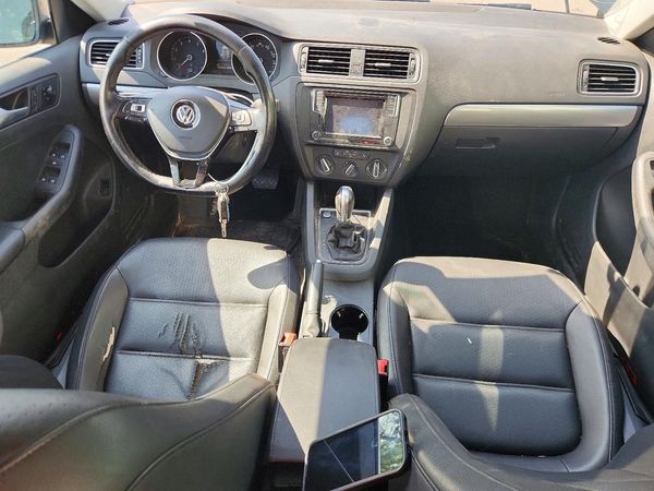 2017 VOLKSWAGEN JETTA SE