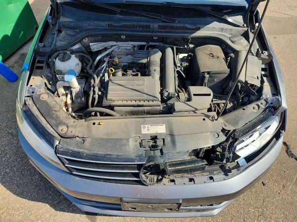 2017 VOLKSWAGEN JETTA SE