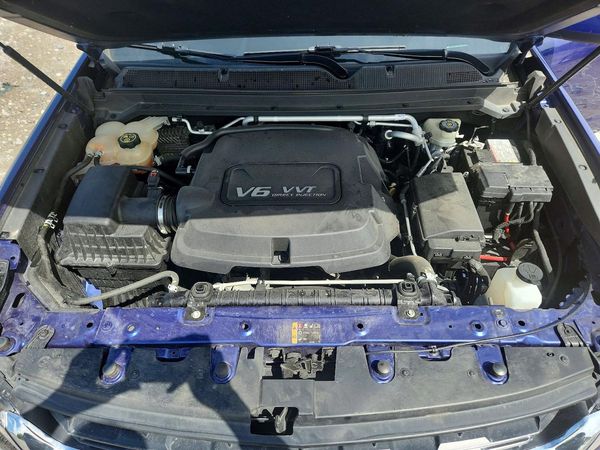 2016 CHEVROLET COLORADO LT — Engine bay