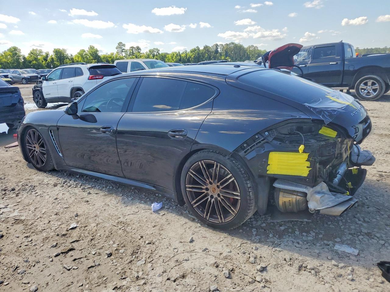 2016 PORSCHE PANAMERA
