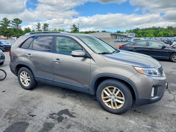 2014 KIA SORENTO Base/ LX
