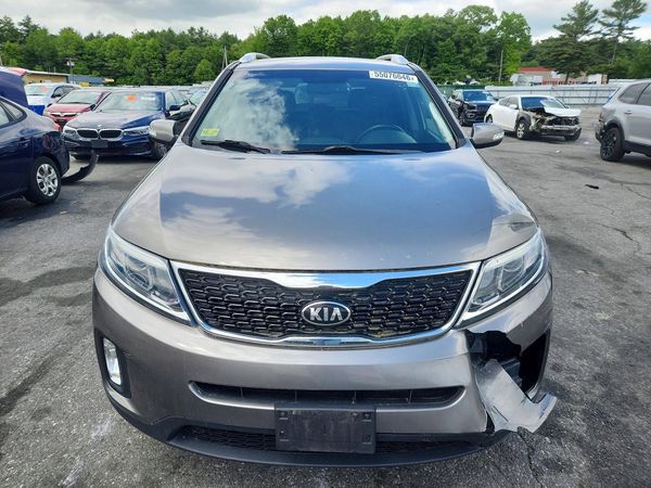2014 KIA SORENTO Base/ LX