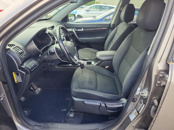 2014 KIA SORENTO Base/ LX