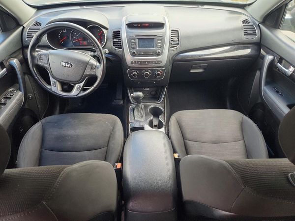2014 KIA SORENTO Base/ LX