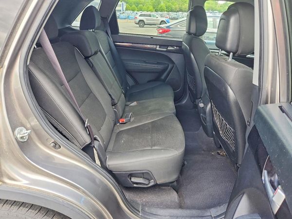 2014 KIA SORENTO Base/ LX
