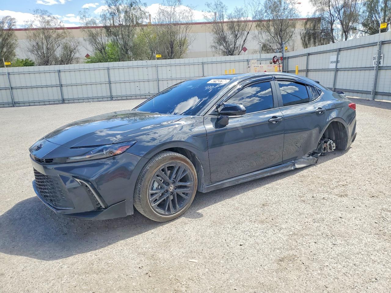 2025 TOYOTA CAMRY — Front 3/4