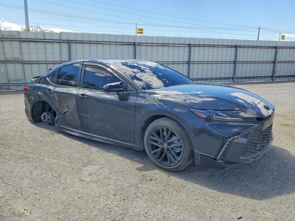 2025 TOYOTA CAMRY — Passenger 3/4