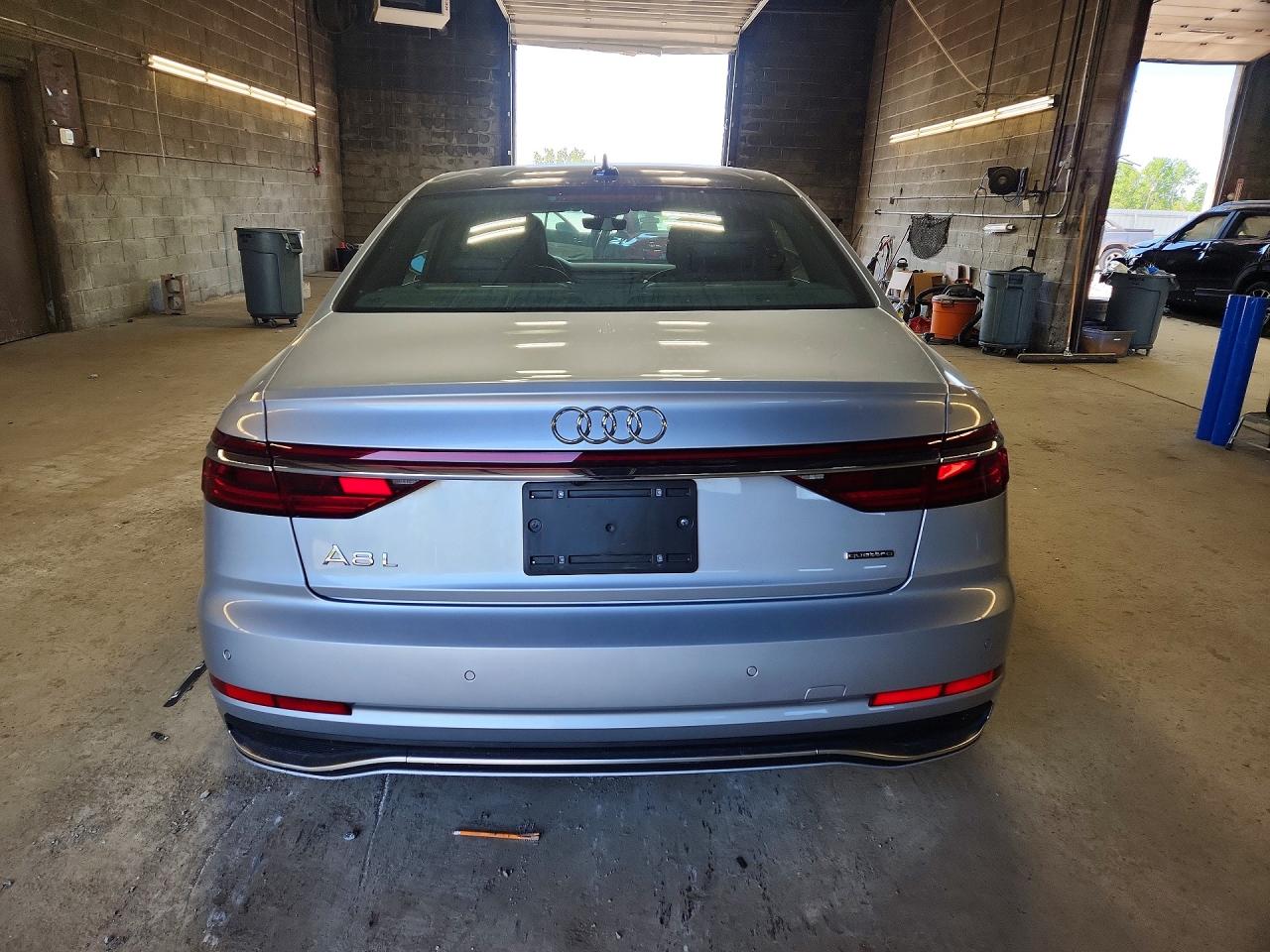 2025 AUDI A8
