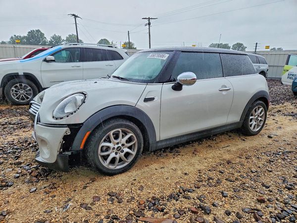 2015 MINI COOPER