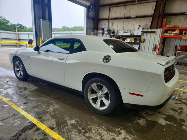 2016 DODGE CHALLENGER SXT