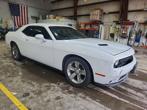 2016 DODGE CHALLENGER SXT