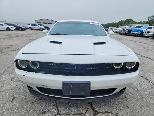 2016 DODGE CHALLENGER SXT