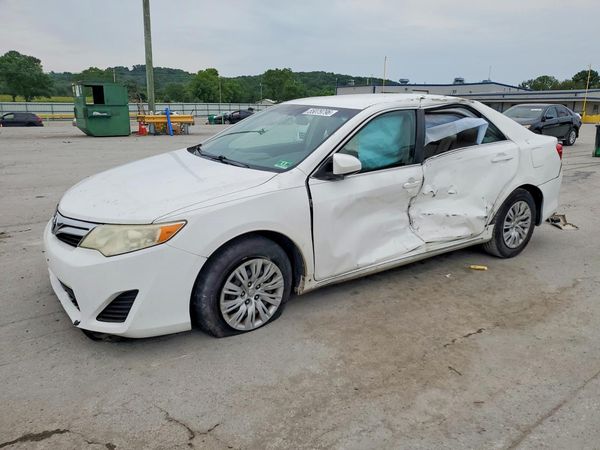 2012 TOYOTA CAMRY — Front 3/4