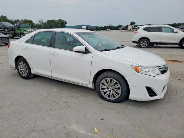 2012 TOYOTA CAMRY — Passenger 3/4