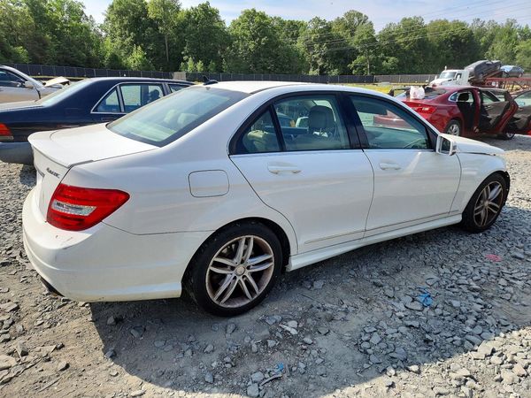 2014 MERCEDES-BENZ C