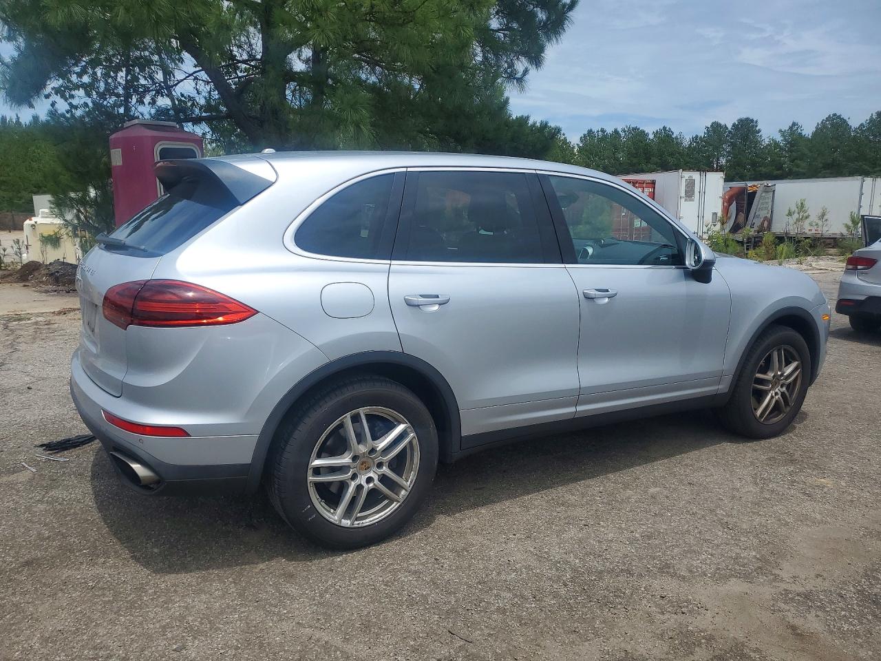 2016 PORSCHE CAYENNE