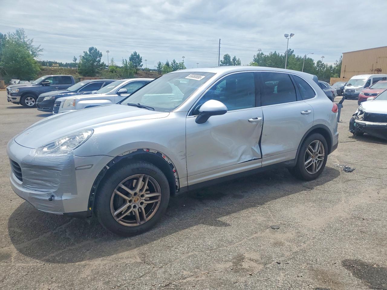 2016 PORSCHE CAYENNE