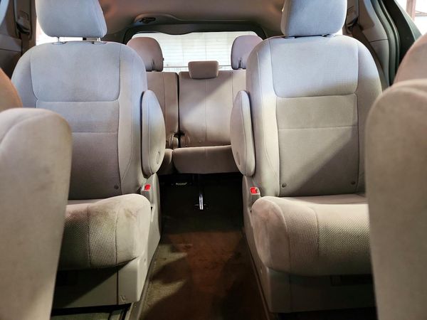 2017 TOYOTA SIENNA L