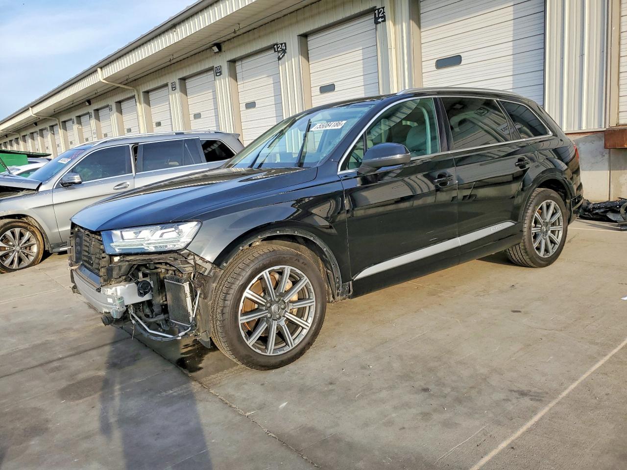 2017 AUDI Q7 quattro Prestige