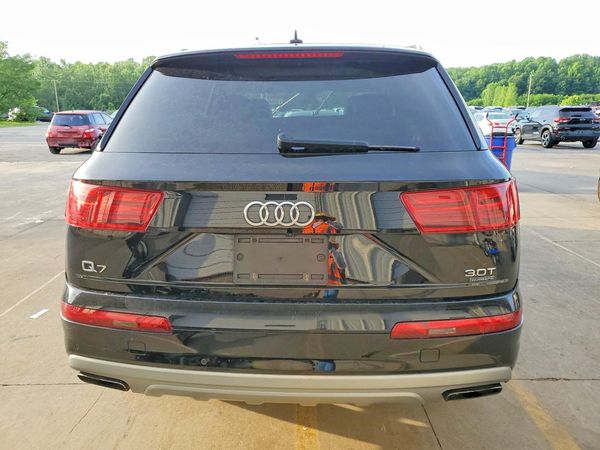 2017 AUDI Q7 quattro Prestige