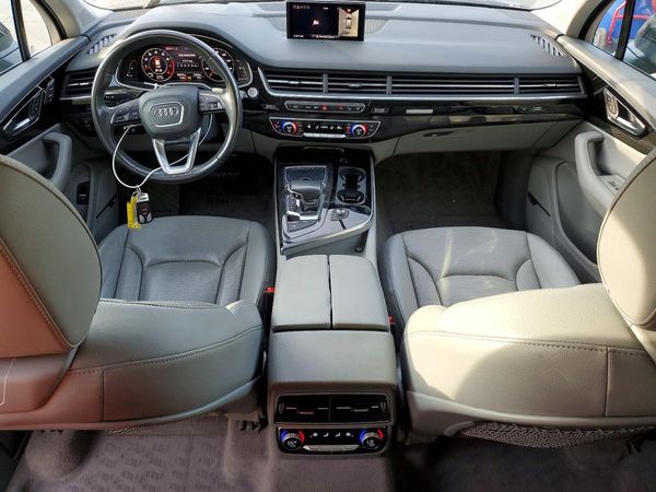 2017 AUDI Q7 quattro Prestige
