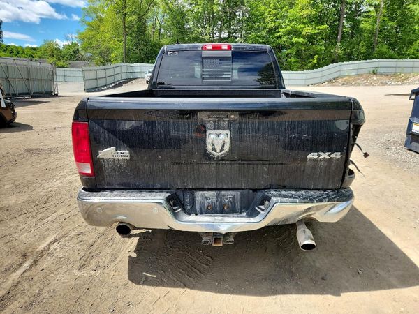 2016 RAM 1500 SLT
