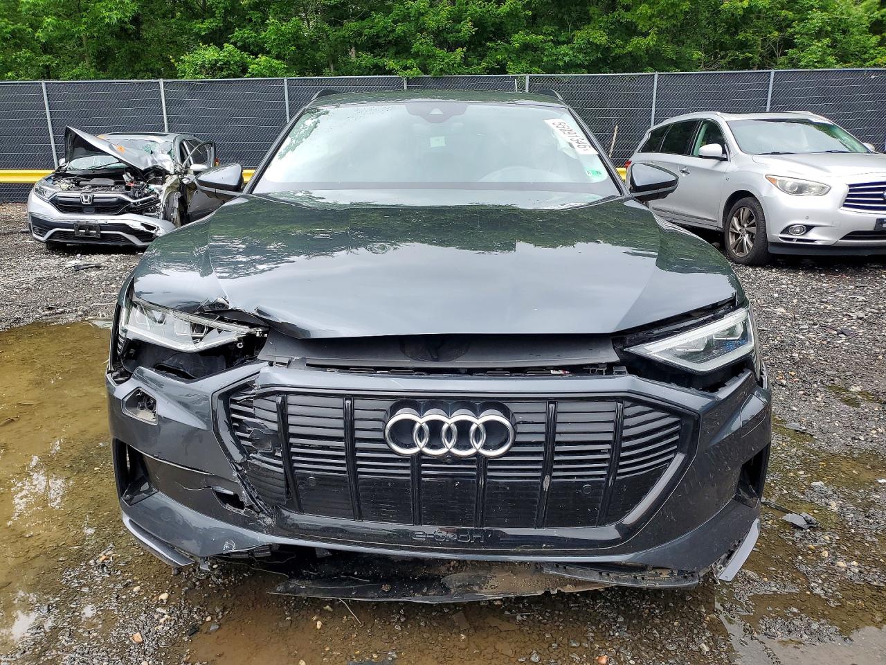 2021 AUDI E-TRON quattro Premium