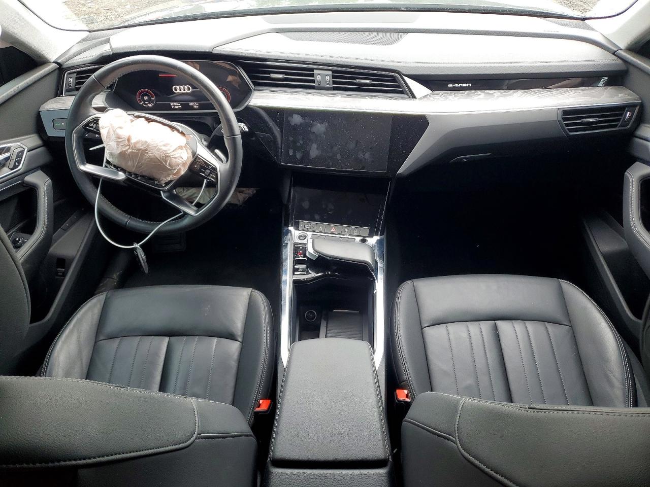 2021 AUDI E-TRON quattro Premium