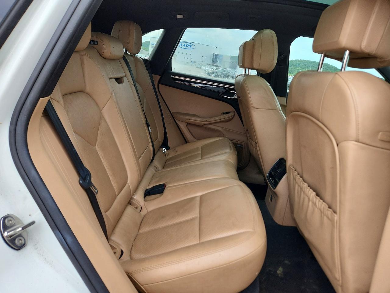 2019 PORSCHE MACAN