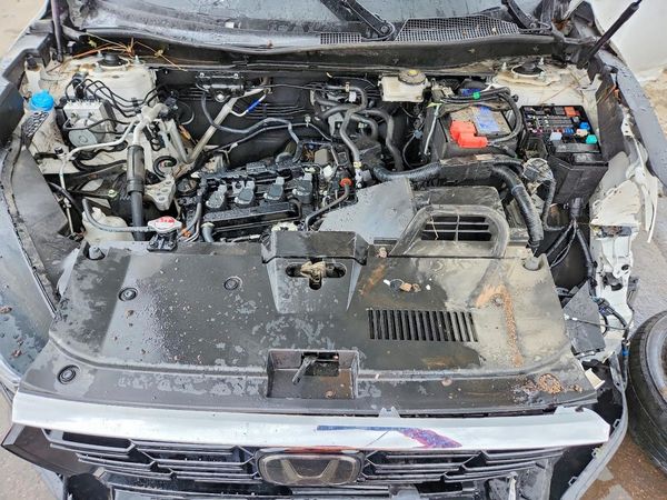 2025 HONDA CRV EX-L — Engine bay
