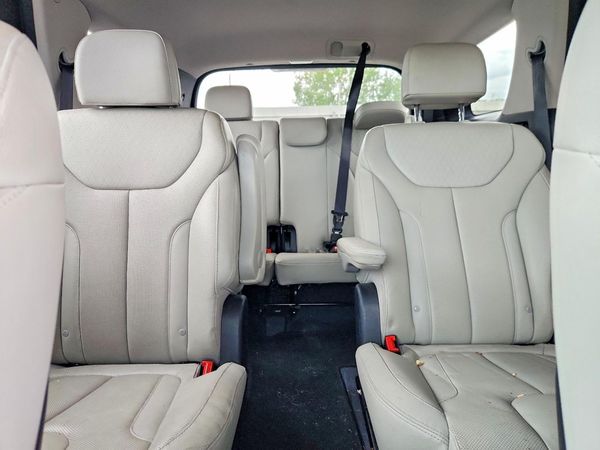 2021 HYUNDAI PALISADE SEL w/ Premium Pkg